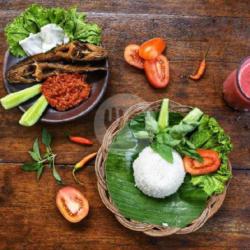 Lele Goreng Plus Nasi (sambel Ijo) Free Sayur Asem