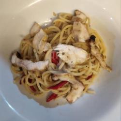 Spaghetti Chicken Aglio Olio