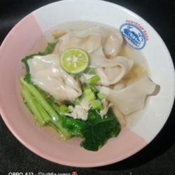 Pangsit Kuah Polos..