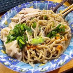 Mie Karet Pangsit