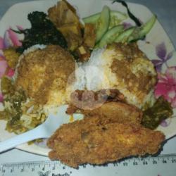 Nasi Padang Sayap/paha Goreng Serundeng