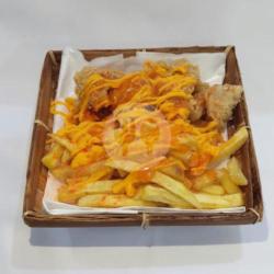 Chicken French Fries (cheesy Sauce)