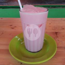 Susu Strawberry ( Panas / Dingin )