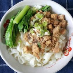 Kwetiaw Pangsit