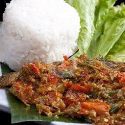 Ikan Penyet Komby