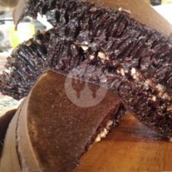 Blackforest Pisang Cokelat Keju