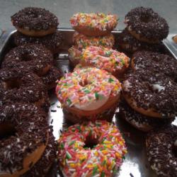 Donat Meses Warna Warni