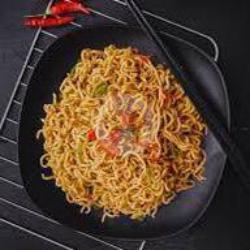 Mie Goreng Padeh   Telur