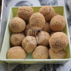 Onde-onde Ketan