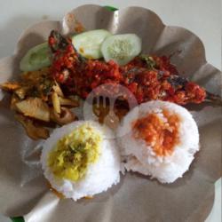 Nasi Ampera   Ikan Goreng Cabe Merah