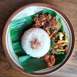 Nasi Rames Campur Boncis Kikil  Bakmi/soon  Kering Tempe