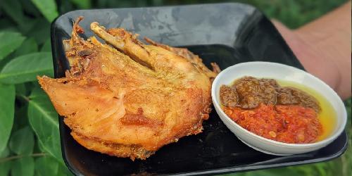 Ayam Pawonku Special Sambal Blondo Danukusuman, Serengan