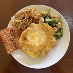 Nasi Campur Ikan Telur Dadar