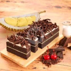 Lapis Durian Blackforest Special