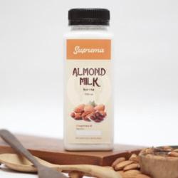 Kurma Almond Milk