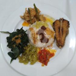 Nasi Ikan Mubara Goreng