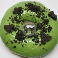 Donat Matcha Oreo