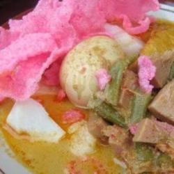 Ketupat Sayur Gulai Nangka Telor