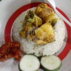 Nasi Ayam Betutu Khas Bali