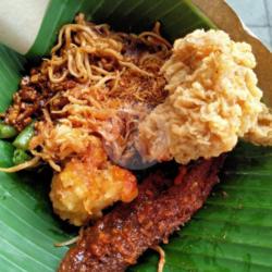 Nasi Kuning Pindang   Ayam Kentucky