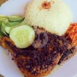 Nasi Ayam Special Bumbu Hitam