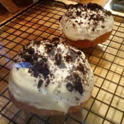 Donat Vanilla Oreo