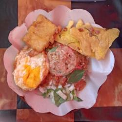 Nasi Pecel   Gorengan  Free Teh