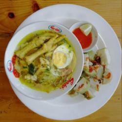 Soto Ceker   Lontong