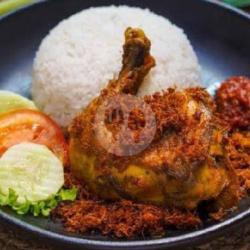 Paket Nasi Ayam Srundeng