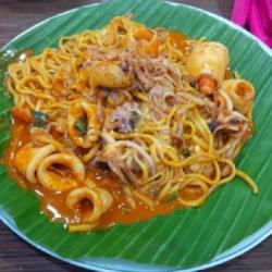 Mie Aceh Cumi