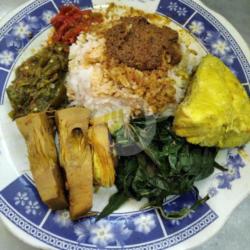 Nasi Ikan Laut Gulai