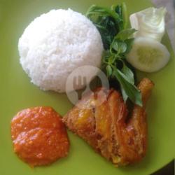 Nasi Ayam Goreng Paha
