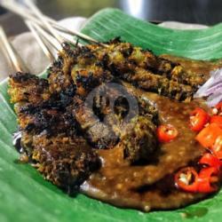 Sate Daging Kelapa (10 Tusuk)