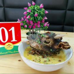 Gulai Kepala Kambing Utuh