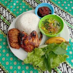 Ayam Panggang Bumbu Kuning Sedang