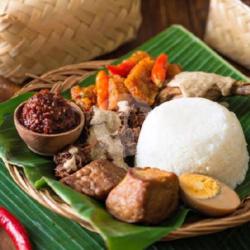 Nasi Gudeg Telur Krecek Mercon