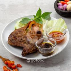 Bebek Bumbu Ireng Paha Crispy