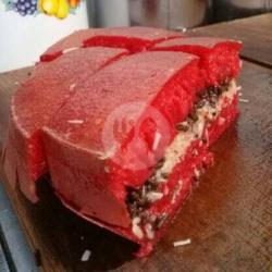 Martabak Manis Spesial Red Velvet Jagung Keju