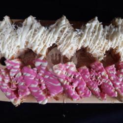 Roti Bakar Juara Isian Puff Pastry Strawberry-keju