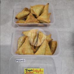 Sambosa Daging Sapi Cincang Goreng