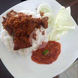 Nasi Ayam Sambal Khas Lombok