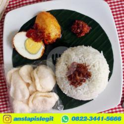 Nasi Uduk Telur Bulat Balado