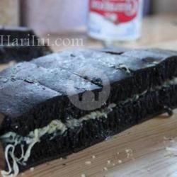 Martabak  Black Forest Spesial Keju