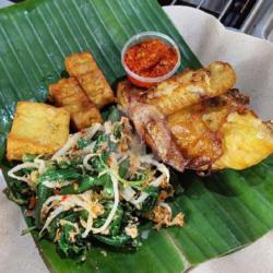 Ayam Goreng   Urap Sayur