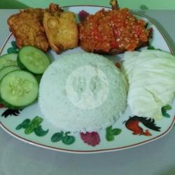 Nasi   Telor Goreng   Tahu Tempe   Sambel Lalapan