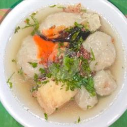 Pentol Kuah Kaldu Seporsi Campur