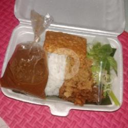 Nasi Pecel Gorengan