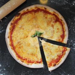 Quattro Formaggi Pizza