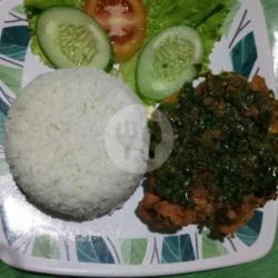 Ayam Geprek Balado Ijo   Nasi   Lalaban