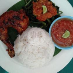 Ayam Bakar Plecing Nasi